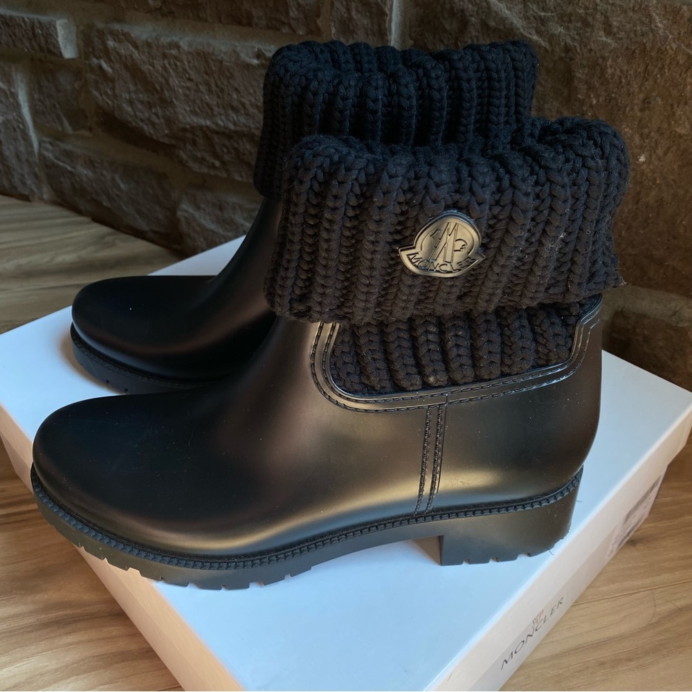 MONCLER